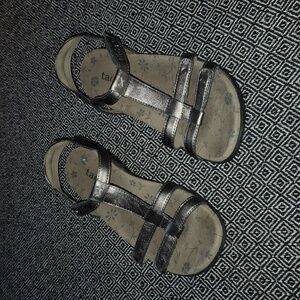 Taos Trophy 2 Sandals Size 7